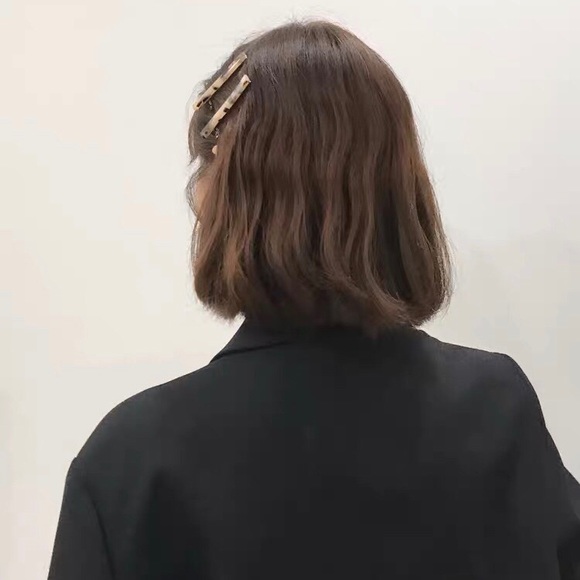 2 Pieces - Blonde Tortoise Resin Hair Clips (Pair) - Picture 5 of 7